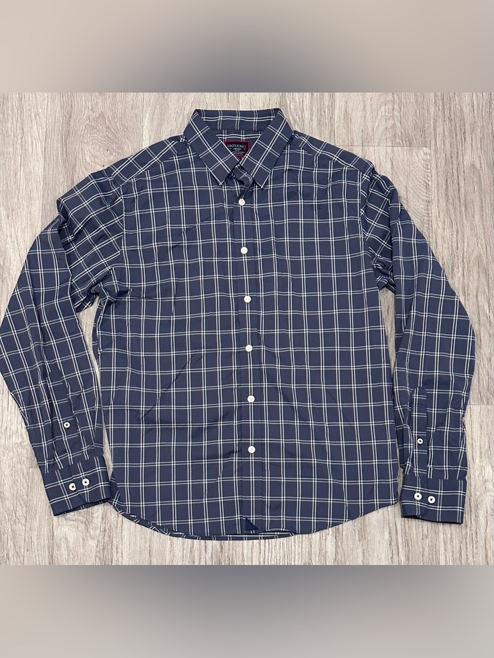 UNTUCKit Nylon Plaid Navy Blue Button Down Casual Shirt Size Medium